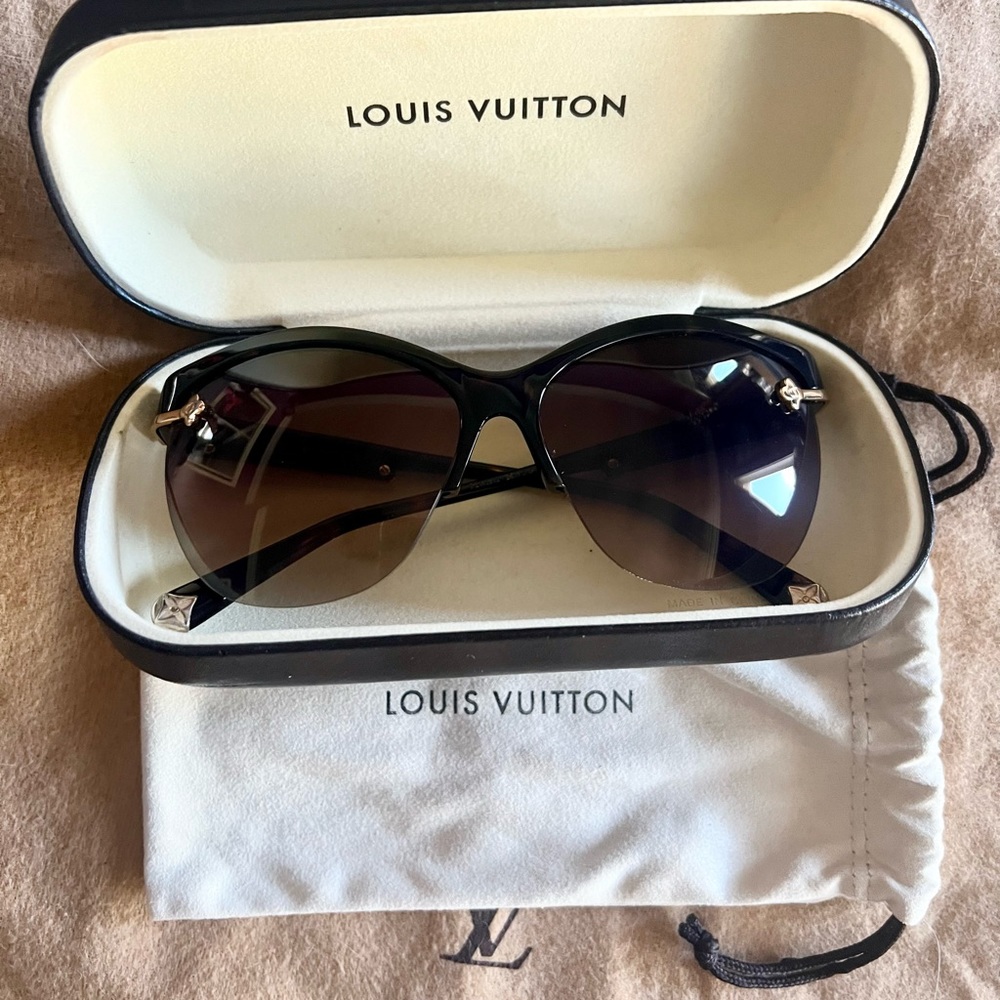 Authentic Louis Vuitton Cat eyes Sunglasses